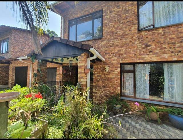 3 BEDROOM TOWNHOUSE FOR SALE IN ANERLEY
